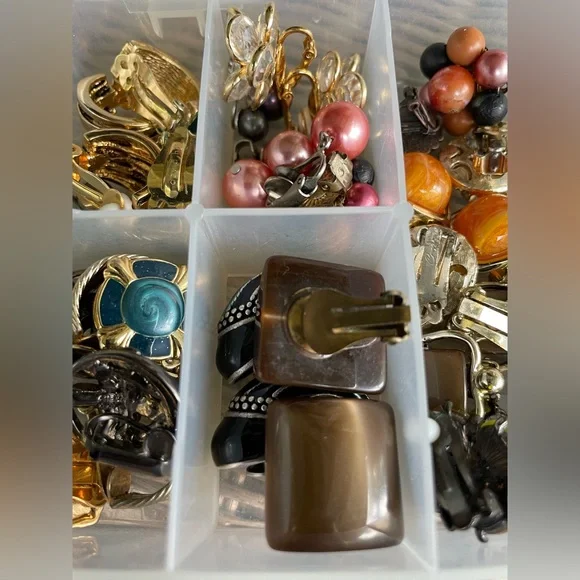 Clip Earring Lot - Over 25 Pairs - Picture 4 of 8